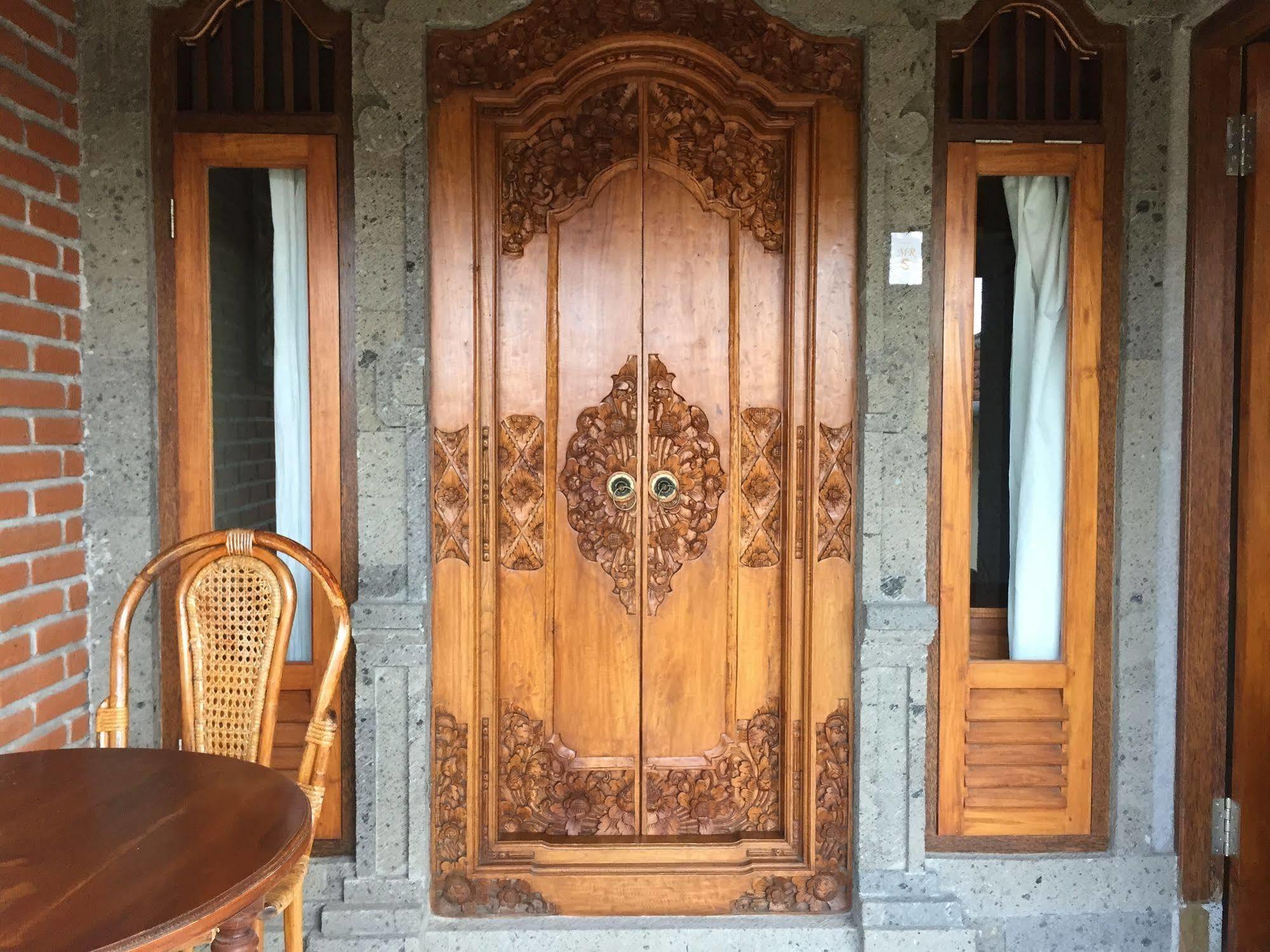 Meme Surung Guesthouse Munduk Eksteriør bilde