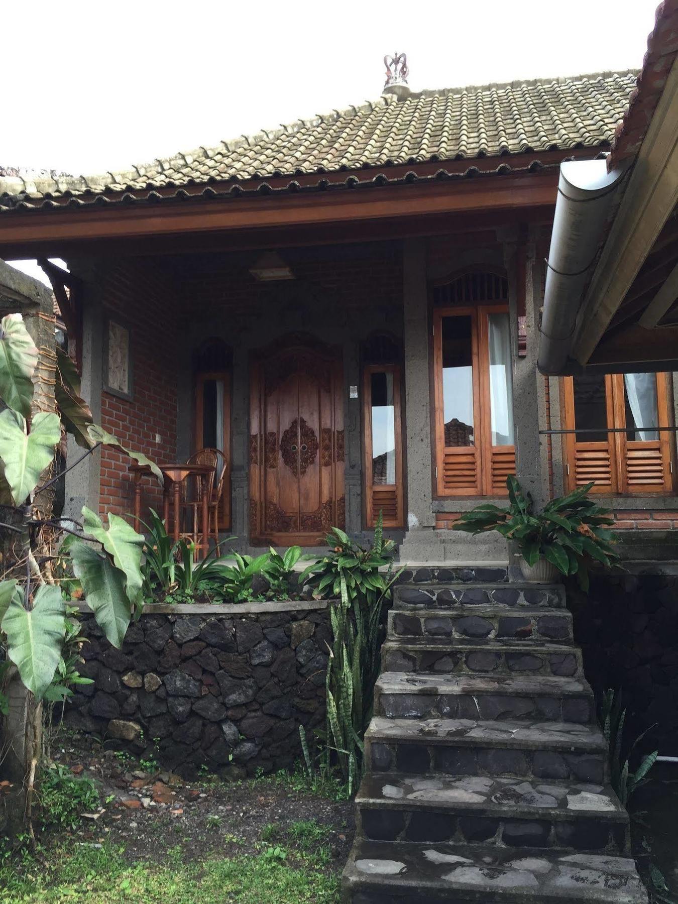 Meme Surung Guesthouse Munduk Eksteriør bilde